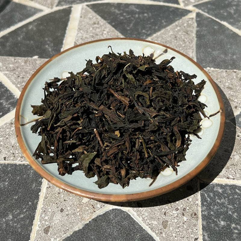 Tè Oolong Shui Xian Banyan