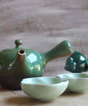 Kyusu giapponese Tokoname in ceramica verde smaltato 360 ml